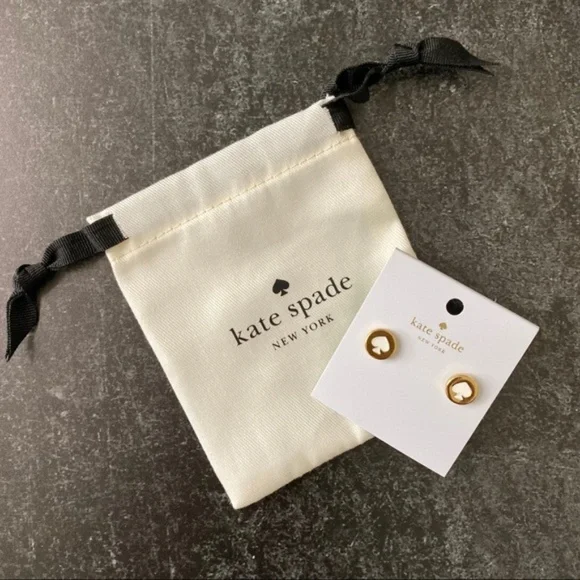 KATE SPADE NWT Gold White Spot The Spade Studs - Picture 5 of 5